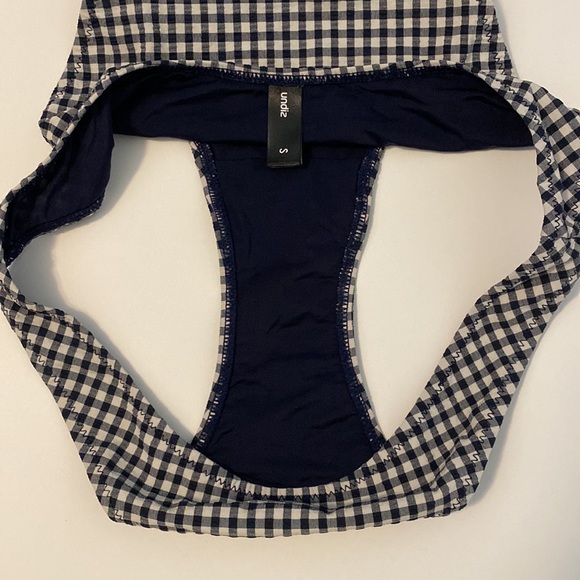 Undiz Off-Shoulder High-Rise Bikini - Picture 4 of 7